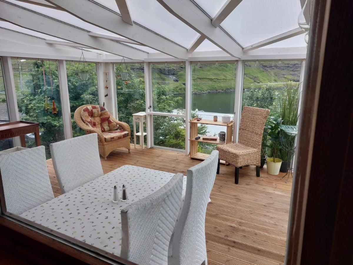 Fjord Guesthouse Funningsfjordur Eksteriør billede